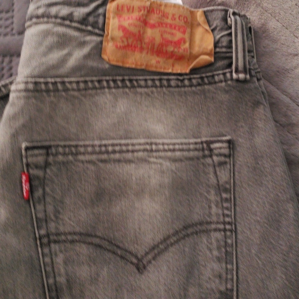 Levi's gray button fly jeans size 32x32